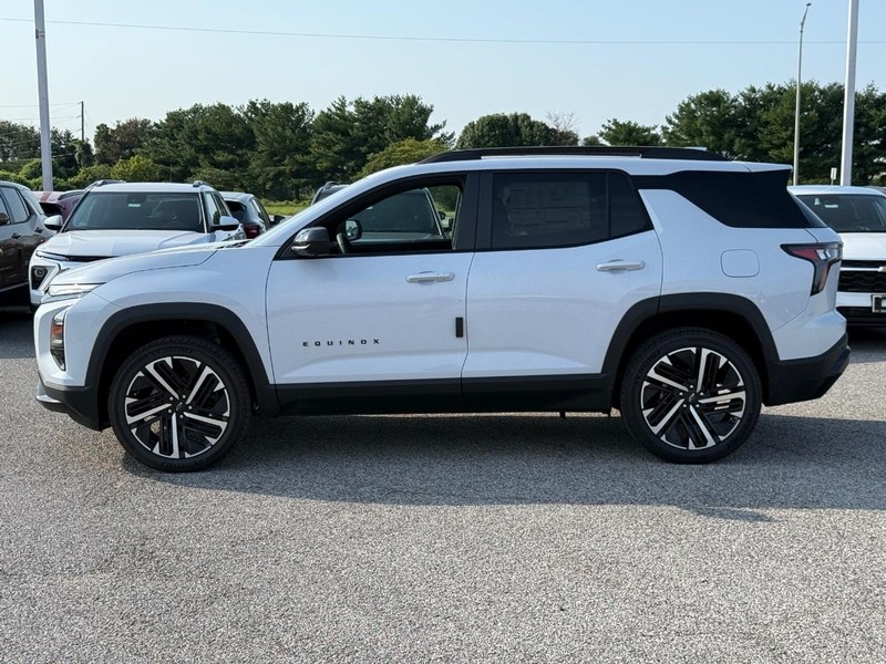 Chevrolet Equinox Vehicle Full-screen Gallery Image 2