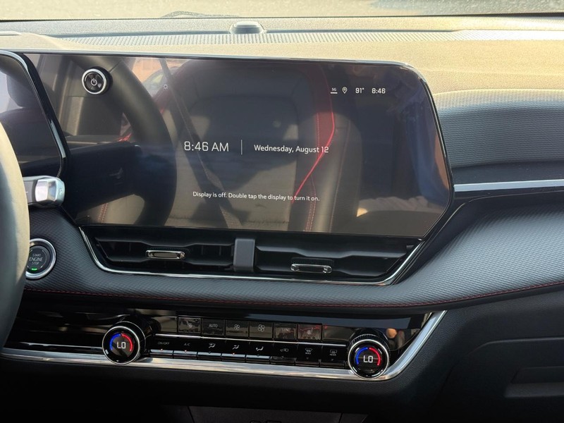 Chevrolet Equinox Vehicle Full-screen Gallery Image 9