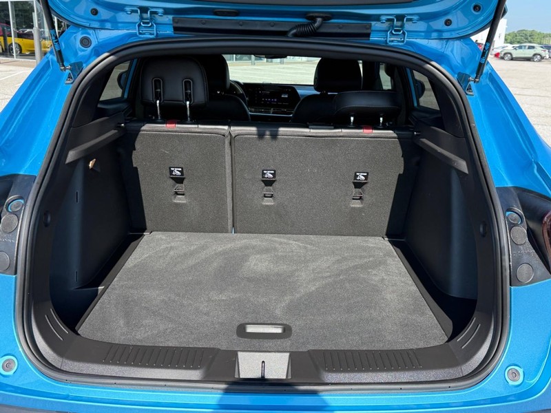 Chevrolet Trax Vehicle Full-screen Gallery Image 4