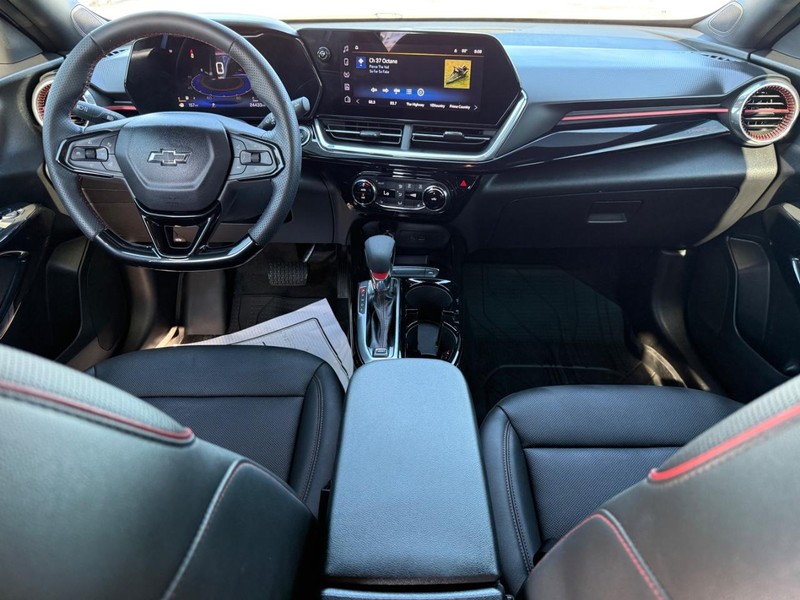 Chevrolet Trax Vehicle Full-screen Gallery Image 12