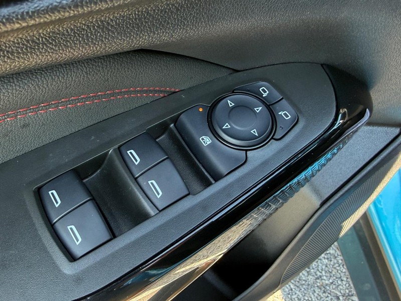 Chevrolet Trax Vehicle Full-screen Gallery Image 16