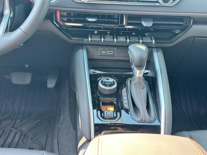 Chevrolet Colorado Vehicle Full-screen Gallery Image 8