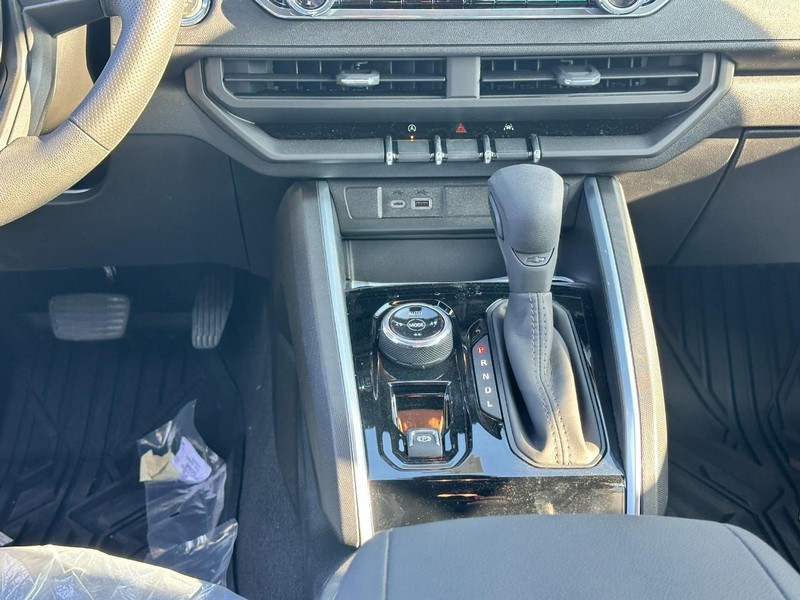 Chevrolet Colorado Vehicle Full-screen Gallery Image 8