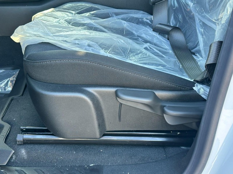 Chevrolet Colorado Vehicle Full-screen Gallery Image 10