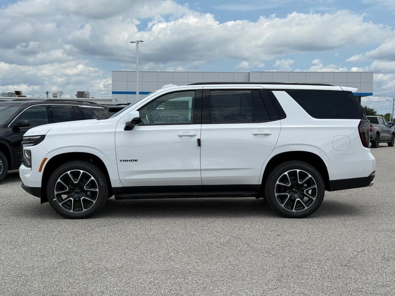 Chevrolet Tahoe Vehicle Full-screen Gallery Image 2