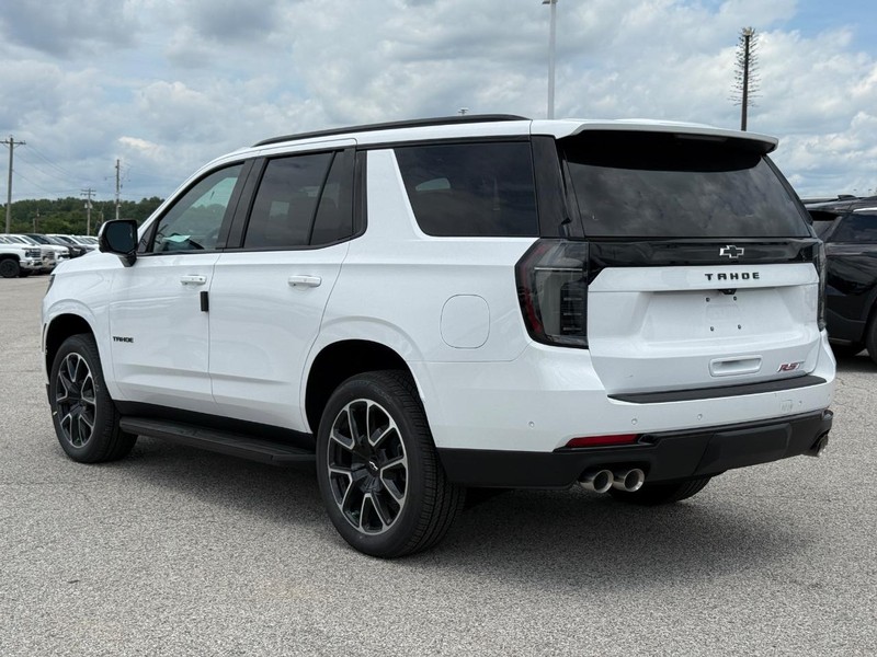 Chevrolet Tahoe Vehicle Full-screen Gallery Image 3