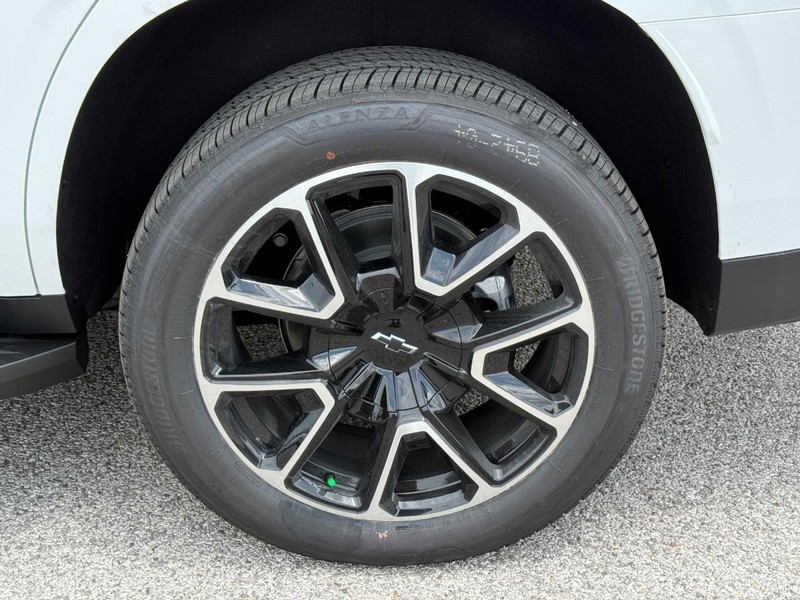 Chevrolet Tahoe Vehicle Full-screen Gallery Image 4
