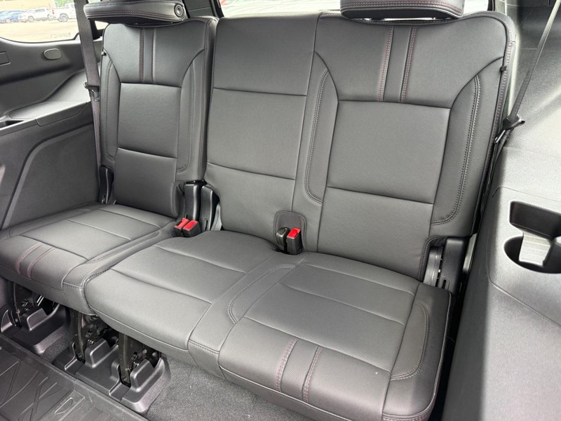 Chevrolet Tahoe Vehicle Full-screen Gallery Image 5