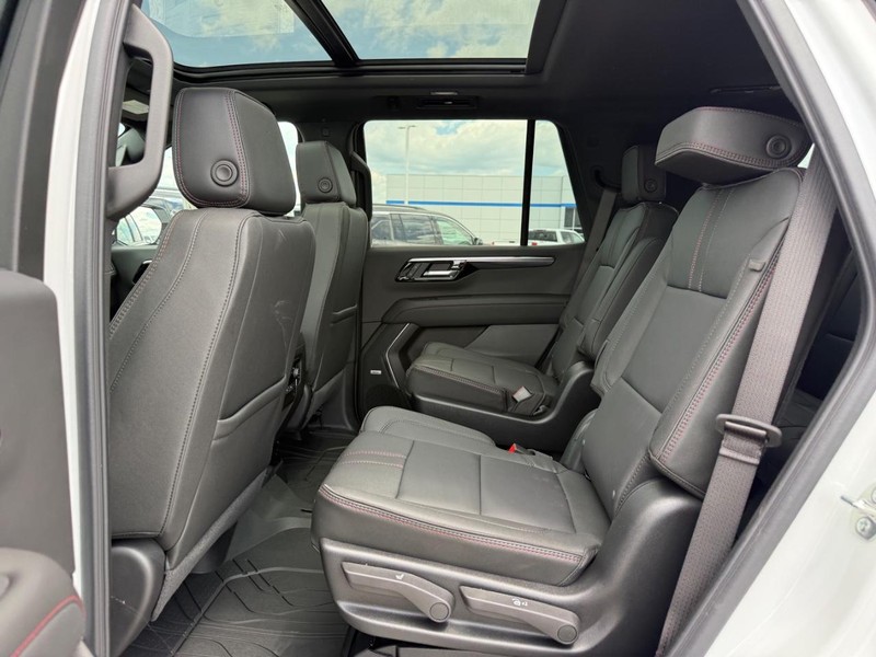 Chevrolet Tahoe Vehicle Full-screen Gallery Image 6