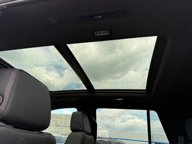 Chevrolet Tahoe Vehicle Full-screen Gallery Image 7