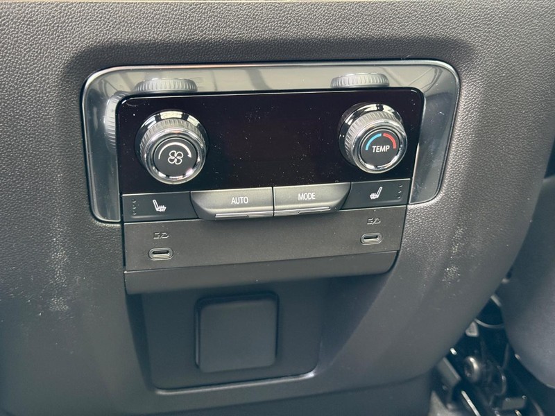 Chevrolet Tahoe Vehicle Full-screen Gallery Image 8
