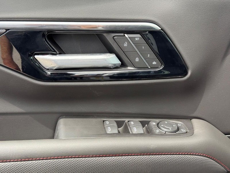 Chevrolet Tahoe Vehicle Full-screen Gallery Image 20
