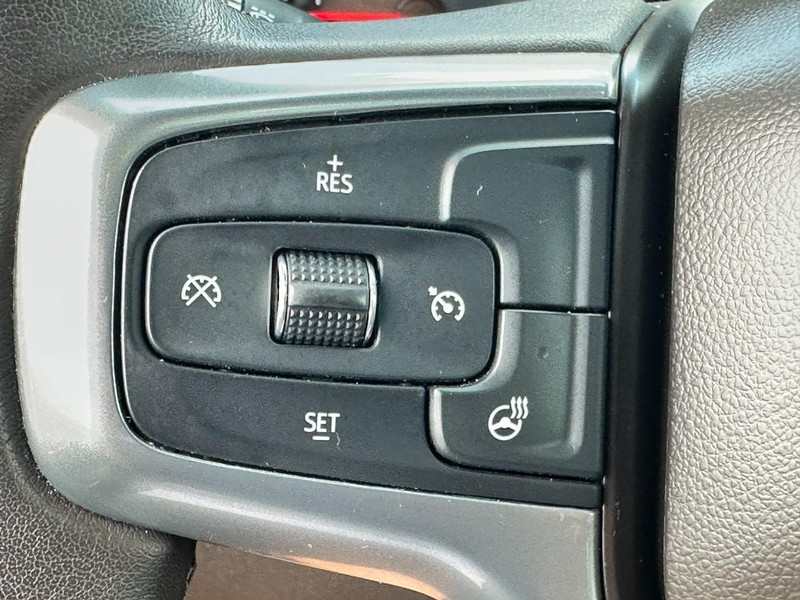 Chevrolet Silverado 1500 LTD Vehicle Full-screen Gallery Image 18