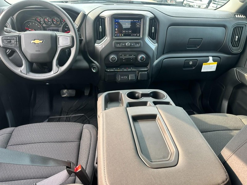 Chevrolet Silverado 1500 Vehicle Full-screen Gallery Image 5