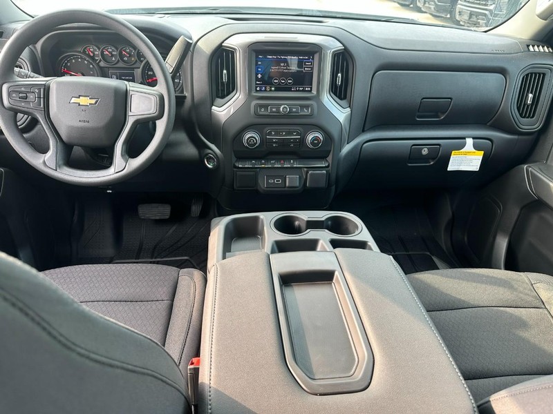 Chevrolet Silverado 1500 Vehicle Full-screen Gallery Image 5
