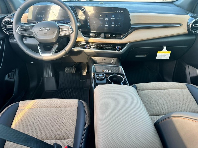 Chevrolet Equinox Vehicle Full-screen Gallery Image 5
