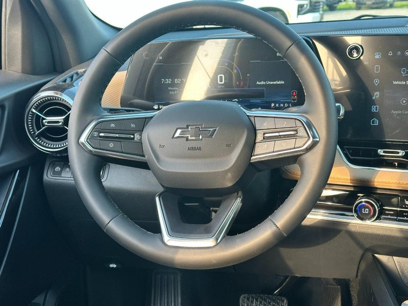 Chevrolet Equinox Vehicle Full-screen Gallery Image 6