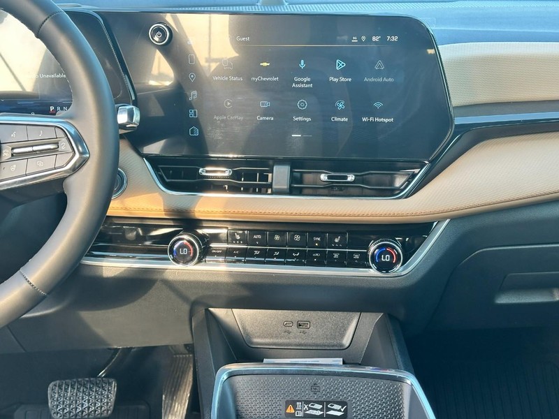 Chevrolet Equinox Vehicle Full-screen Gallery Image 7