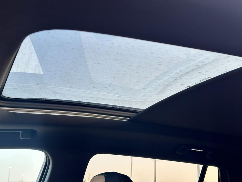 Chevrolet Equinox Vehicle Full-screen Gallery Image 11
