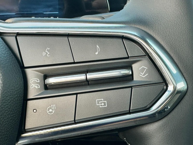 Chevrolet Equinox Vehicle Full-screen Gallery Image 13