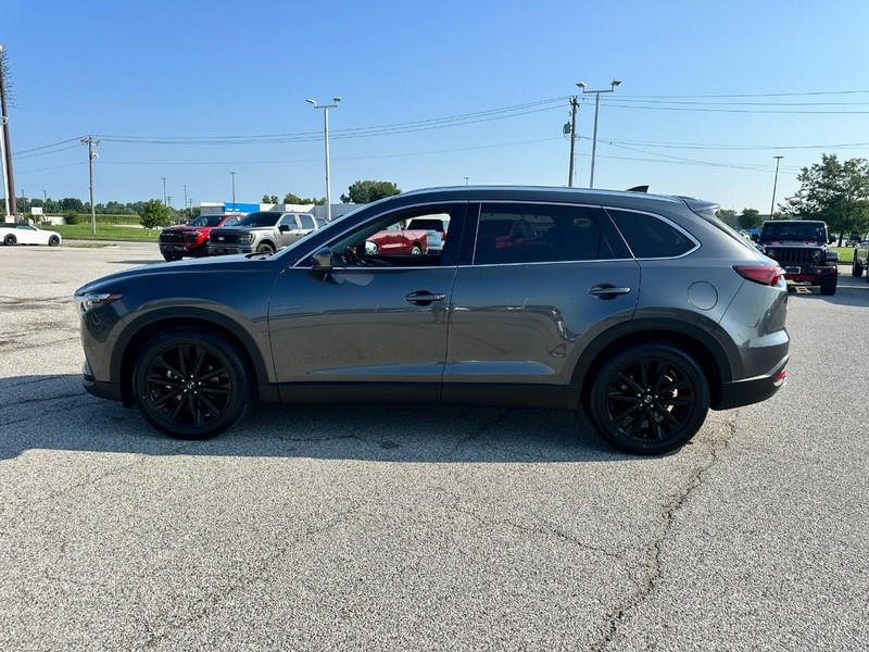 Mazda CX-9 Vehicle Full-screen Gallery Image 2