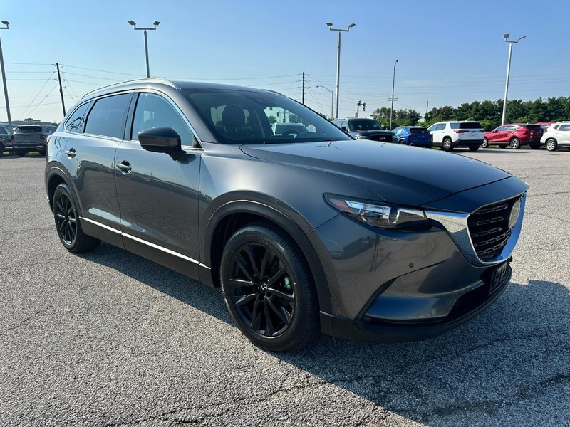 Mazda CX-9 Vehicle Full-screen Gallery Image 8