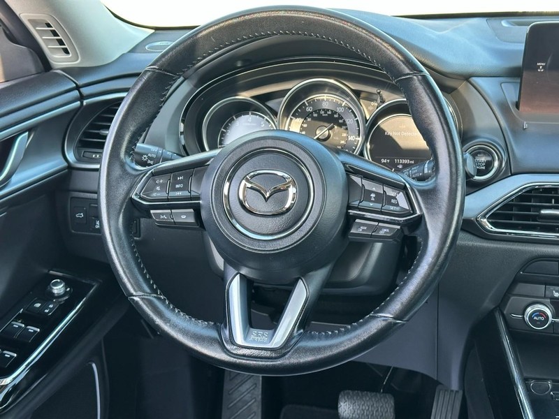 Mazda CX-9 Vehicle Full-screen Gallery Image 15