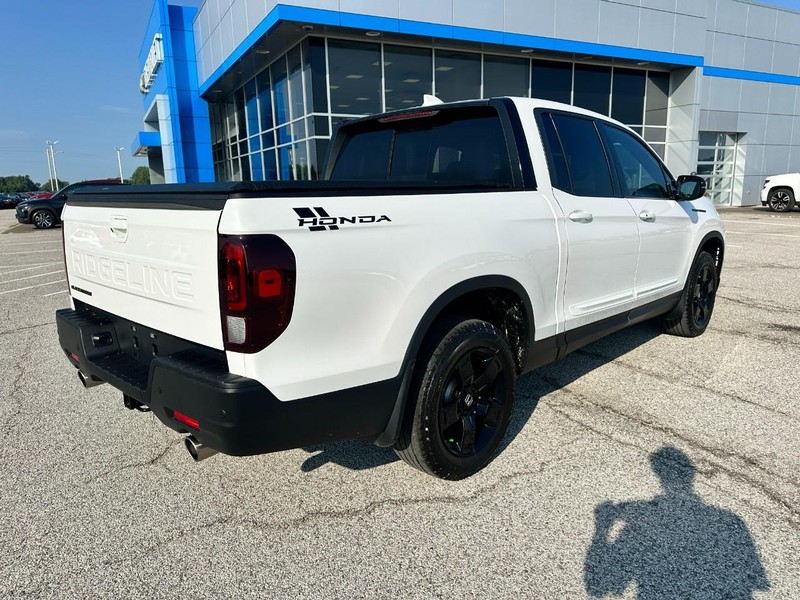Honda Ridgeline Vehicle Full-screen Gallery Image 6