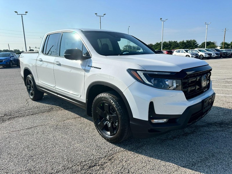 Honda Ridgeline Vehicle Full-screen Gallery Image 8