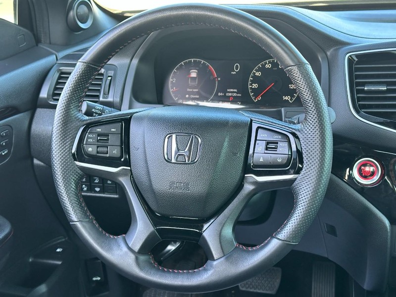 Honda Ridgeline Vehicle Full-screen Gallery Image 14