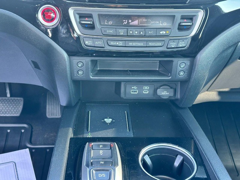 Honda Ridgeline Vehicle Full-screen Gallery Image 16