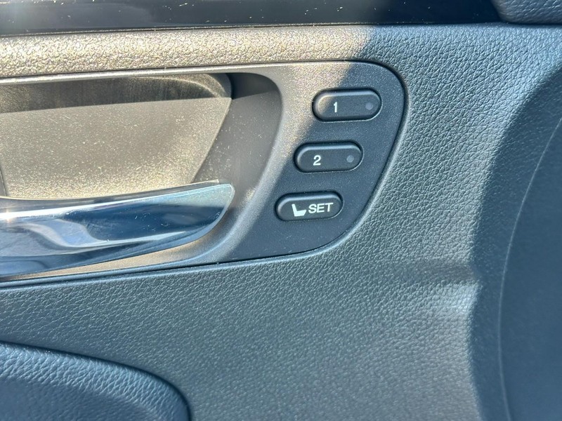 Honda Ridgeline Vehicle Full-screen Gallery Image 19