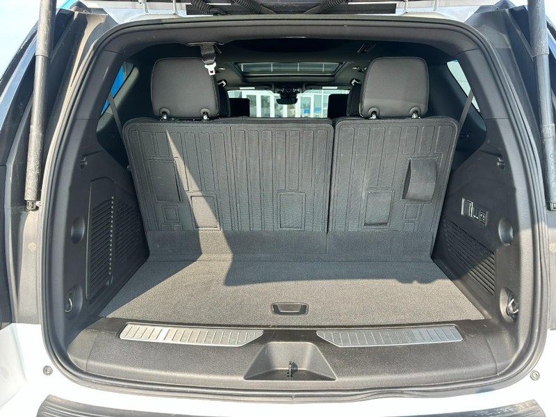 Chevrolet Tahoe Vehicle Full-screen Gallery Image 5