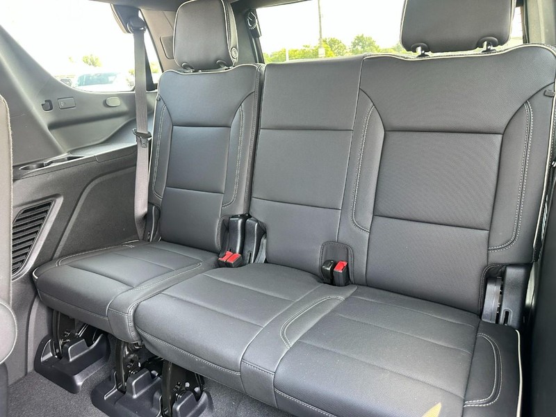 Chevrolet Tahoe Vehicle Full-screen Gallery Image 11