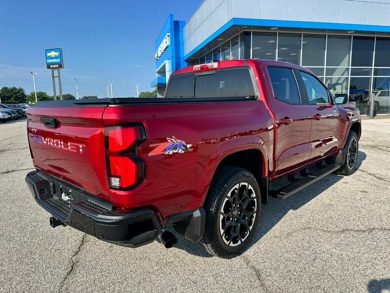 Chevrolet Colorado Vehicle Full-screen Gallery Image 06