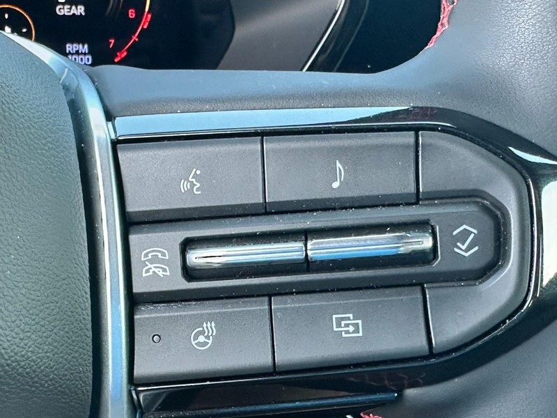 Chevrolet Colorado Vehicle Full-screen Gallery Image 20