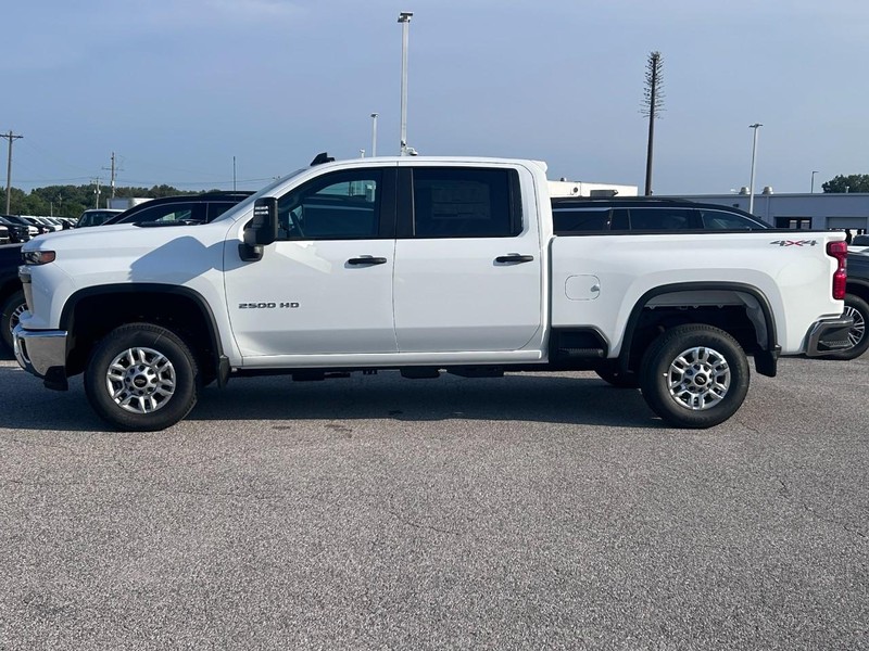 Chevrolet Silverado 2500HD Vehicle Full-screen Gallery Image 3