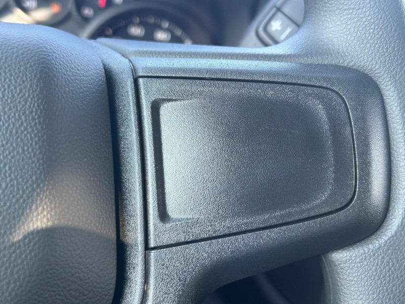 Chevrolet Silverado 2500HD Vehicle Full-screen Gallery Image 15