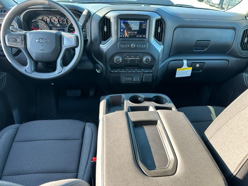 Chevrolet Silverado 1500 Vehicle Full-screen Gallery Image 5