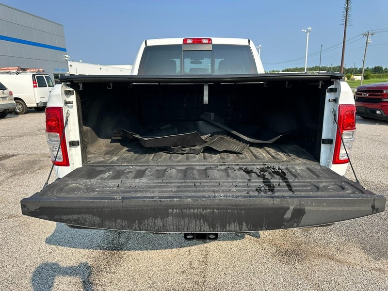 Ram 3500 Vehicle Full-screen Gallery Image 5