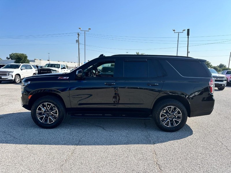 Chevrolet Tahoe Vehicle Full-screen Gallery Image 2