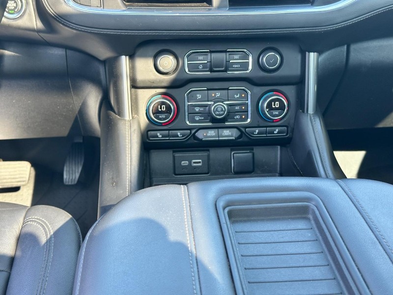 Chevrolet Tahoe Vehicle Full-screen Gallery Image 17