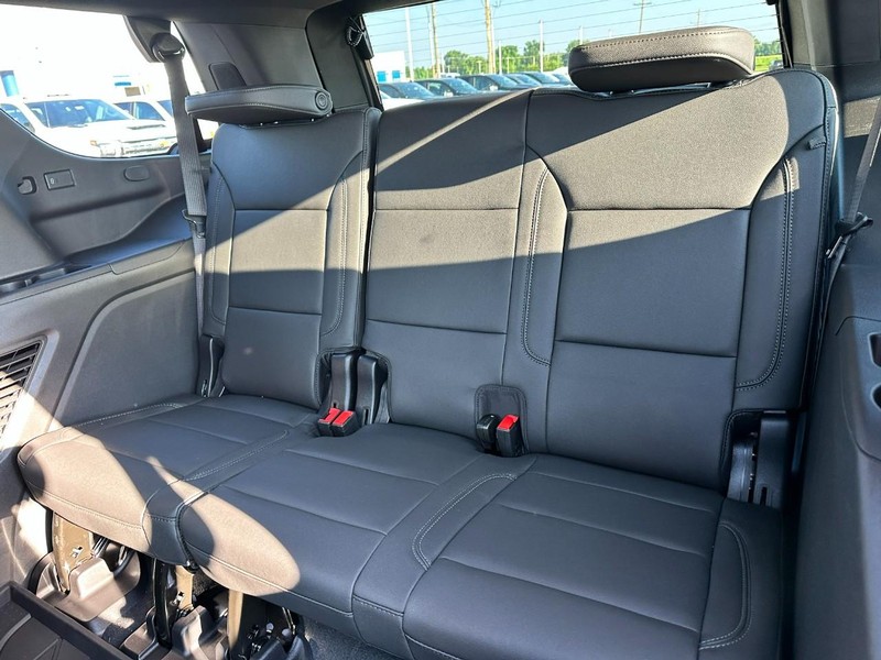 Chevrolet Tahoe Vehicle Full-screen Gallery Image 5