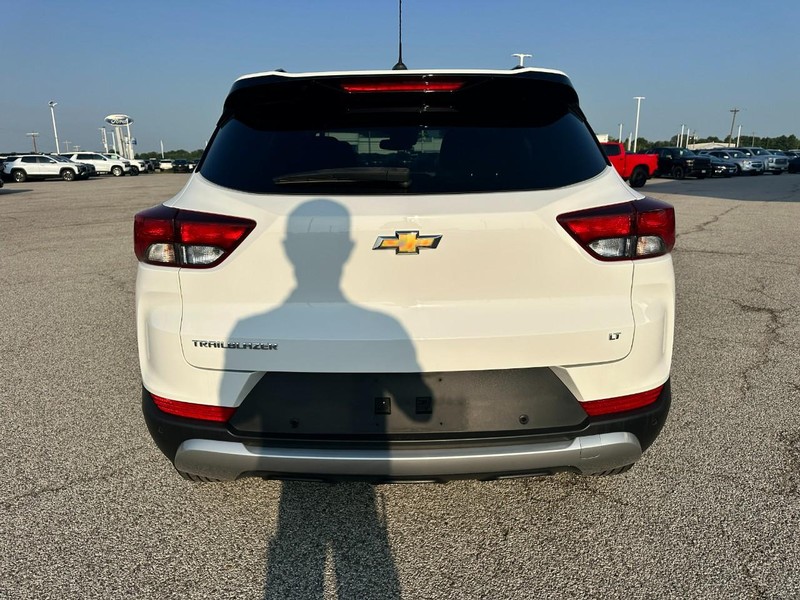 Chevrolet TrailBlazer Vehicle Full-screen Gallery Image 4