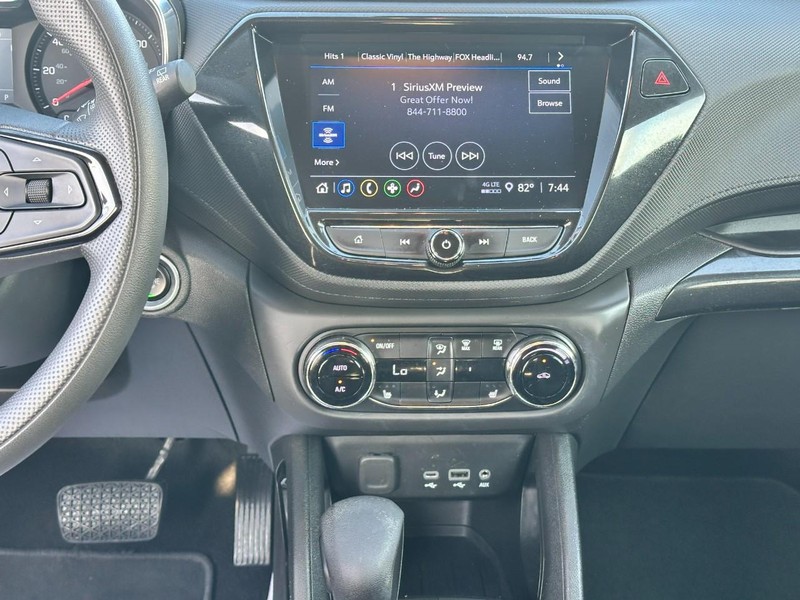 Chevrolet TrailBlazer Vehicle Full-screen Gallery Image 13