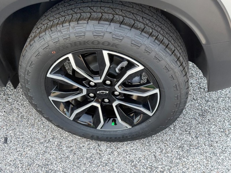 Chevrolet TrailBlazer Vehicle Full-screen Gallery Image 5