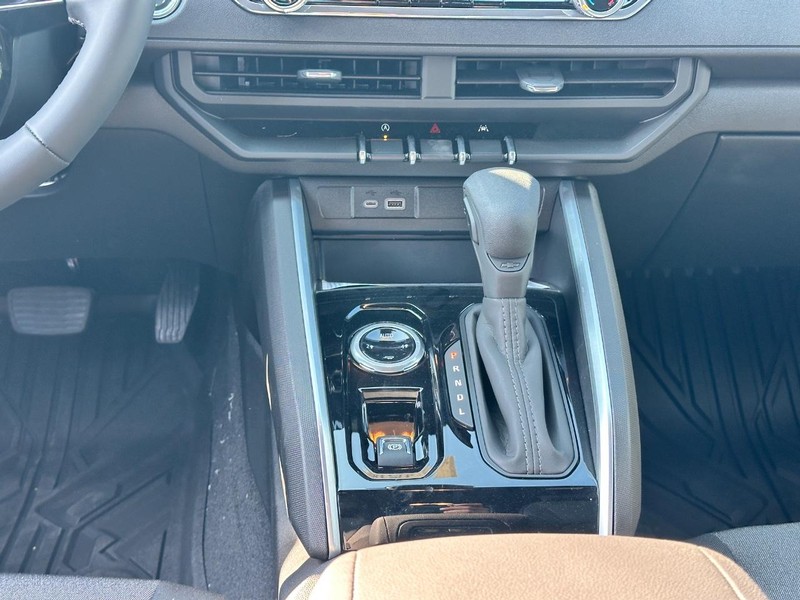 Chevrolet Colorado Vehicle Full-screen Gallery Image 8