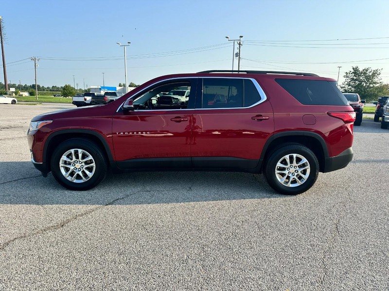 Chevrolet Traverse Vehicle Full-screen Gallery Image 2
