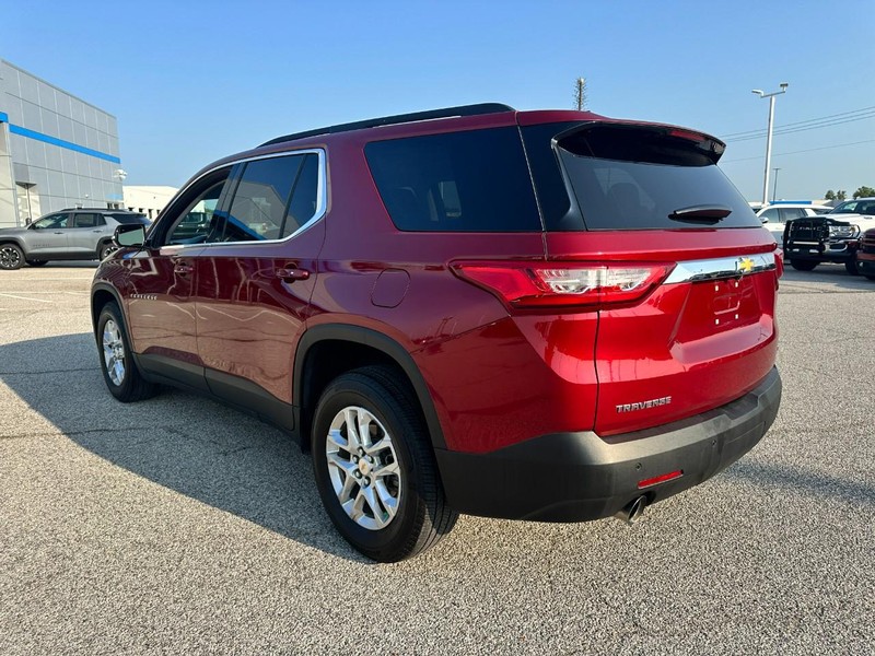 Chevrolet Traverse Vehicle Full-screen Gallery Image 3