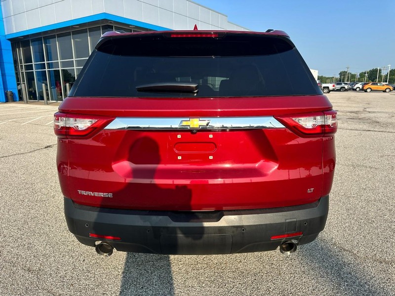 Chevrolet Traverse Vehicle Full-screen Gallery Image 4